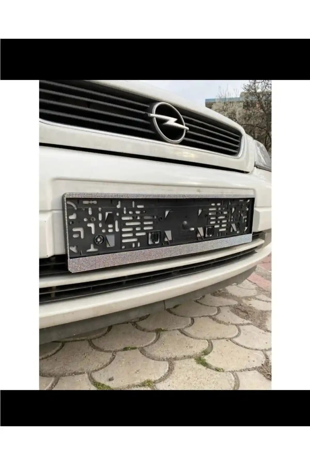 Arabasına Aşıklar Kulübü Taşlı Araba Plakalıkları İncelemesi ve Kullanıcı Yorumları