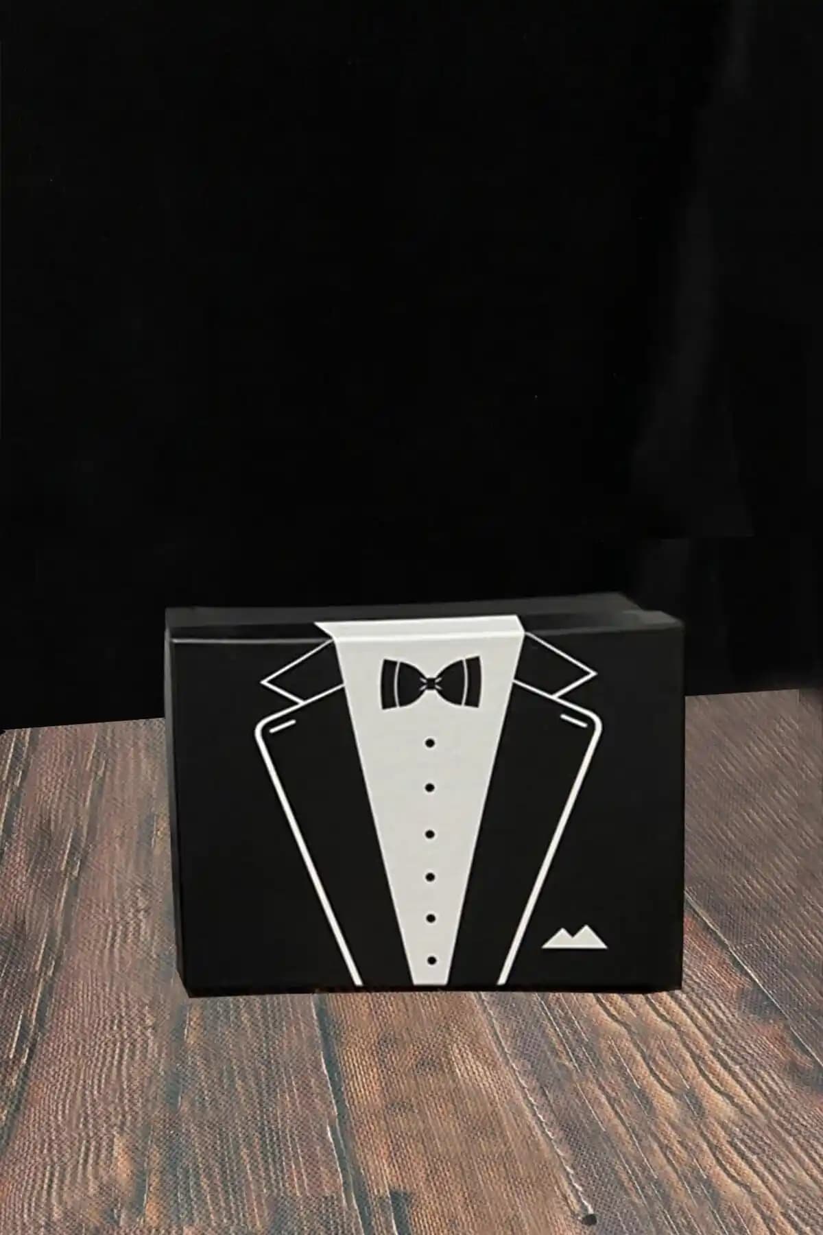 Damat Kutusu Smokin Model: Şık ve Fonksiyonel Düğün Hazırlıkları İçin Ideal Seçenek