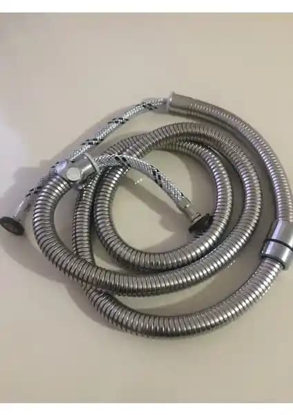 Efa Örgülü Duş Hortumu: Dayanıklı ve Esnek Tasarımıyla Kullanım Kolaylığı Sağlar