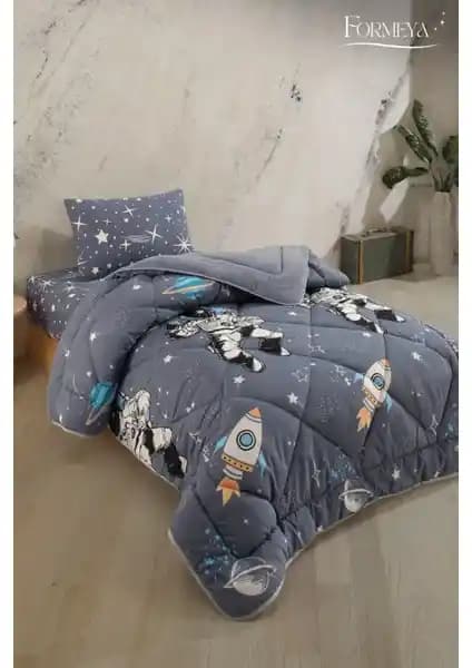 Formeya Tek Kişilik Astronot Desenli Çarşaflı Uyku Seti: Konfor ve Estetiğin Birleşimi