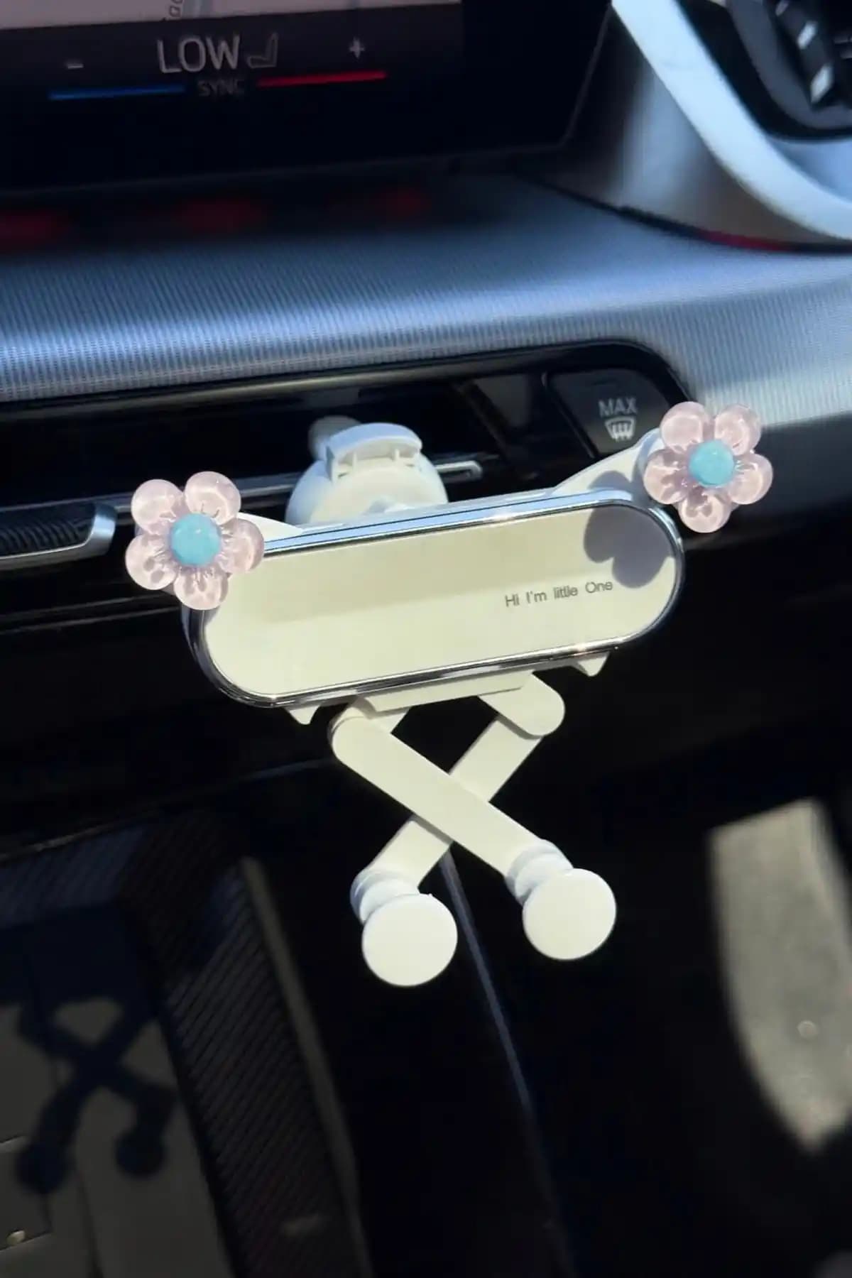 Klovi İthal Çiçekli Araç İçi Telefon Tutucu İncelemesi ve Kullanım Tavsiyeleri