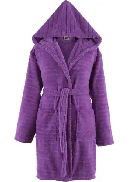 MaisonArt Comfy Kapşonlu Peluş Sabahlık ve Bornoz - Sıcaklık ve Konfor Sunan Ev Giyim Ürünü