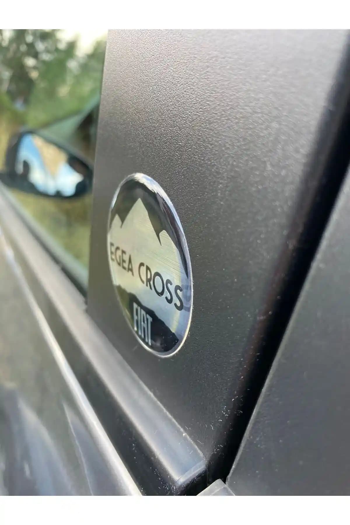 Opel Astra İçin Özel Tasarım ve Dayanıklı Egea Cross Silikon Logo İncelemesi