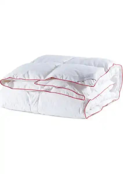 Penelope Alegra 10,5 Tog Kaz Tüyü Yorgan: Doğal ve Hafif Uyku Konforu Sağlar