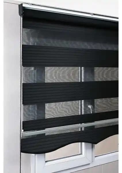 Perde Seçiminde Malzeme, Renk ve Kullanım Kolaylığı Karşılaştırması