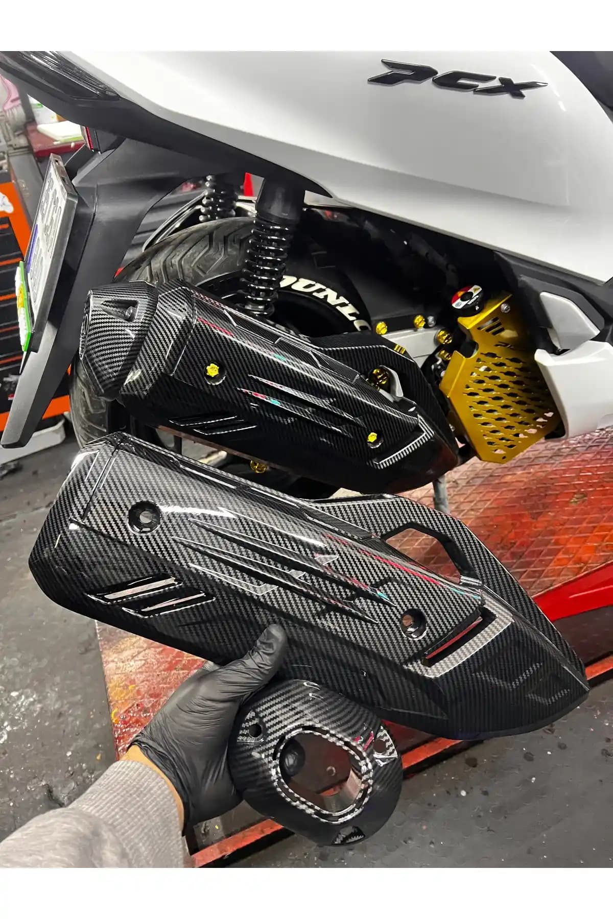 Serdar Uysal tarafından tasarlanan PCX modelleri için karbon kapak seti 2021-2025