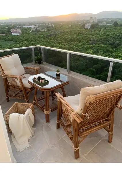 Bahçe ve Balkon İçin Dekorzade ve EVDEMO Takımları Karşılaştırması 1