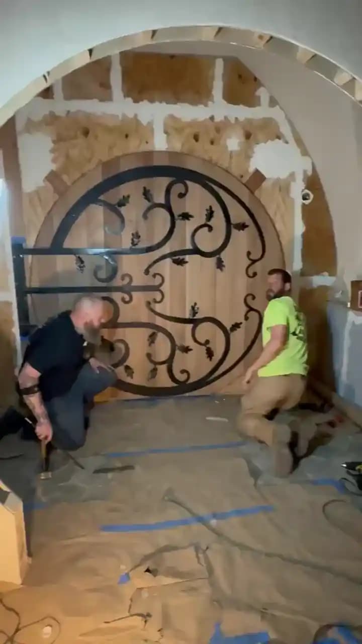 400 Kiloluk Hobbit Kapısının Tasarım ve Mühendislik Özellikleri Detaylı İncelemesi