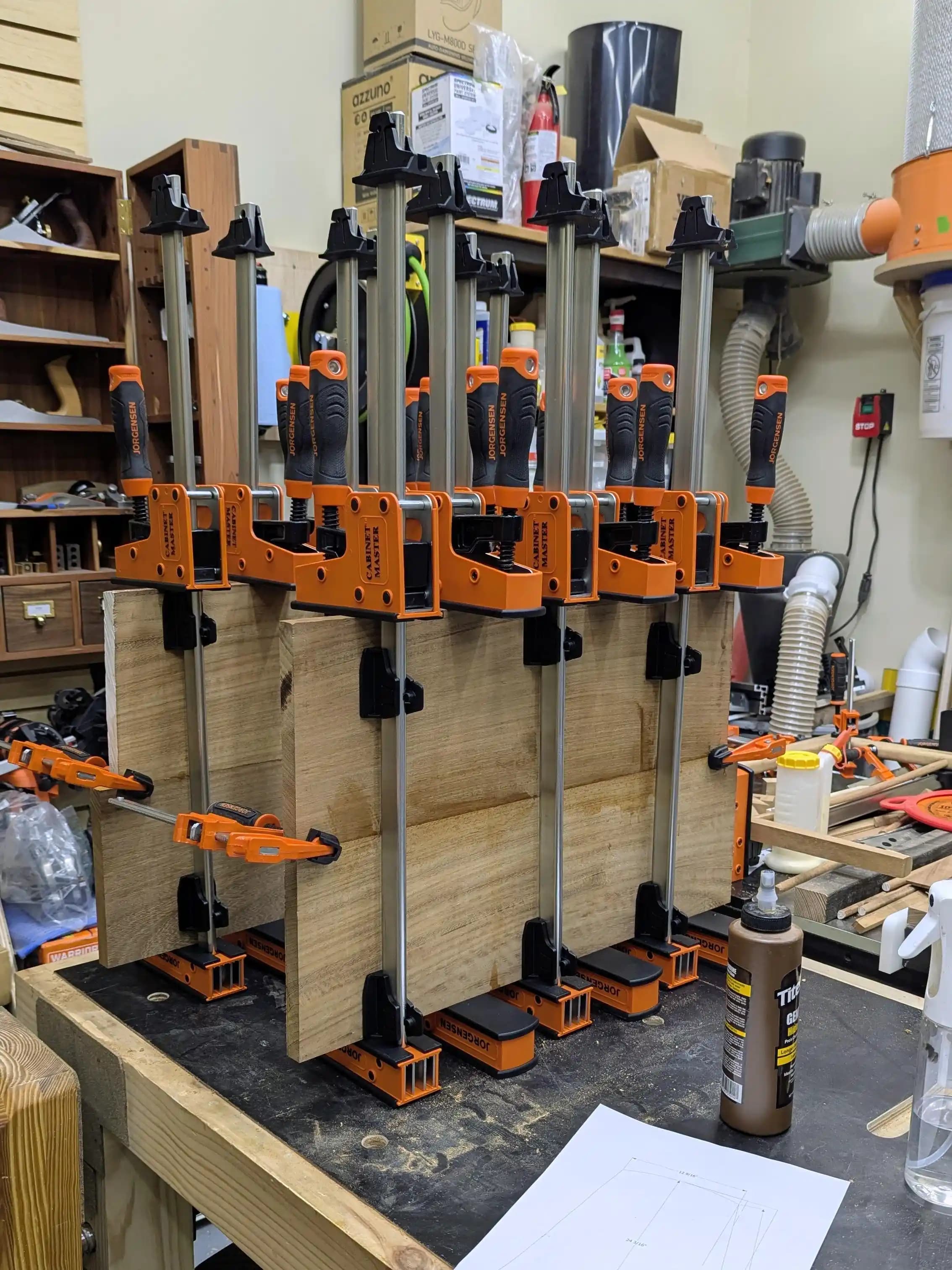 Ahşap İşçiliğinde Mengene Edinimi: Orta Düzey Kullanıcılar İçin İdeal Sayı ve Gereksiz Aşırılıklar