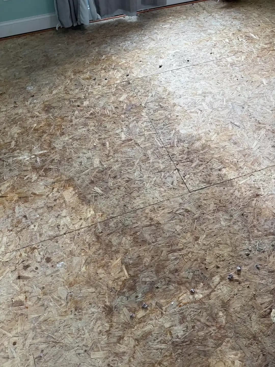 Alt Döşeme Lekeleri: Nem, Yapısal Sağlamlık ve Onarım Yöntemleri Hakkında Bilgi