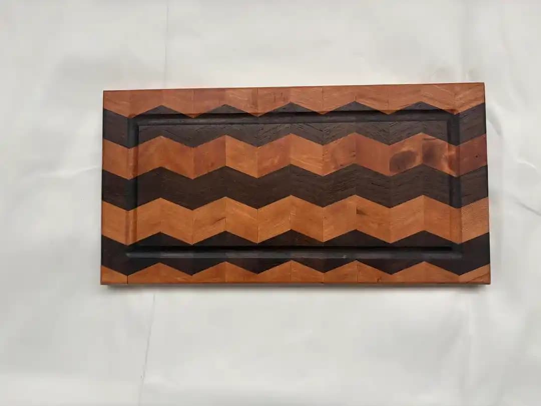 Chevron Desenli Ahşap Kesme Tahtası Üretiminde Yaygın Hatalar ve Çözüm Yöntemleri