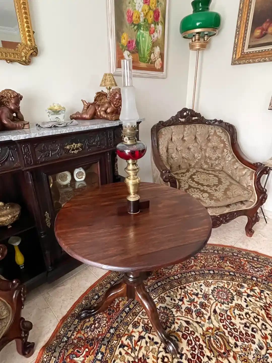 Çöpten Sanata: 1920'ler Esintili Degrade Teak Masanın Geleneksel Tekniklerle Yeniden Canlandırılması