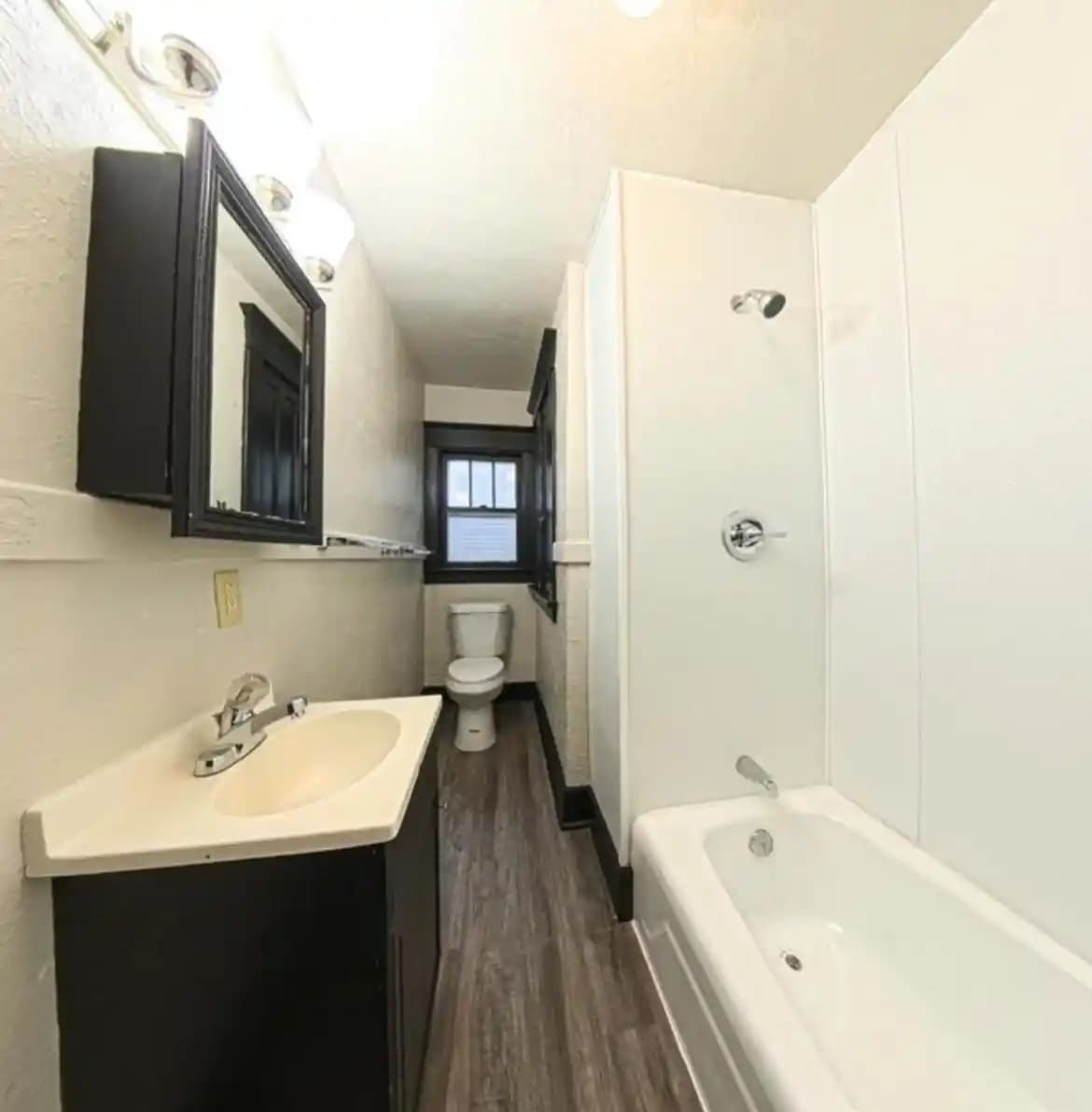 Dar Banyolar İçin Alan Kullanımı ve Yenileme Yöntemleri: Pratik Çözümler ve Maliyetler