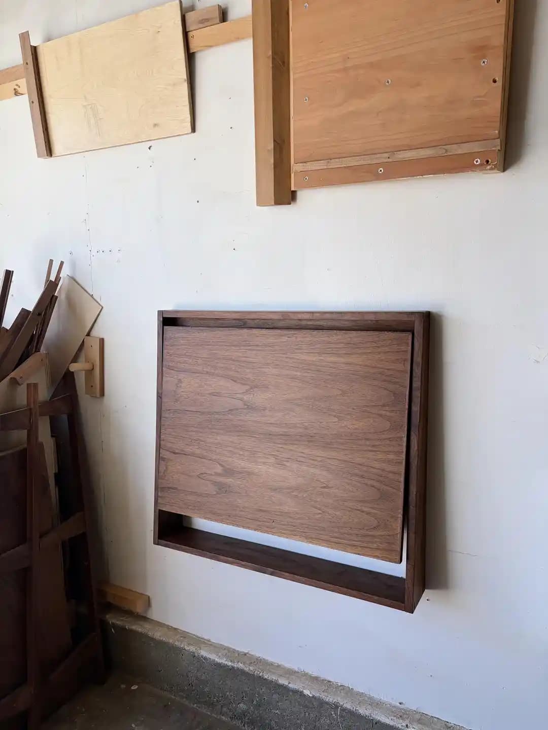 Duvara Monte Katlanabilir Çalışma Masası Tasarımı ve Uygulaması Teknik Detayları