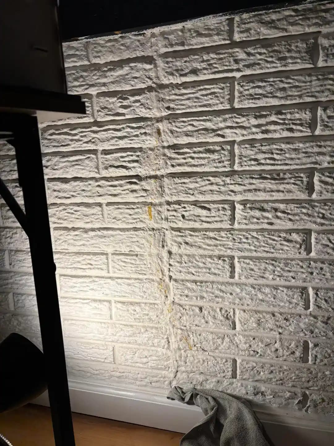 Eski Evlerde Su Sızıntısı ve Temel Çatlaklarının Nedenleri, Tespiti ve Çözüm Yolları