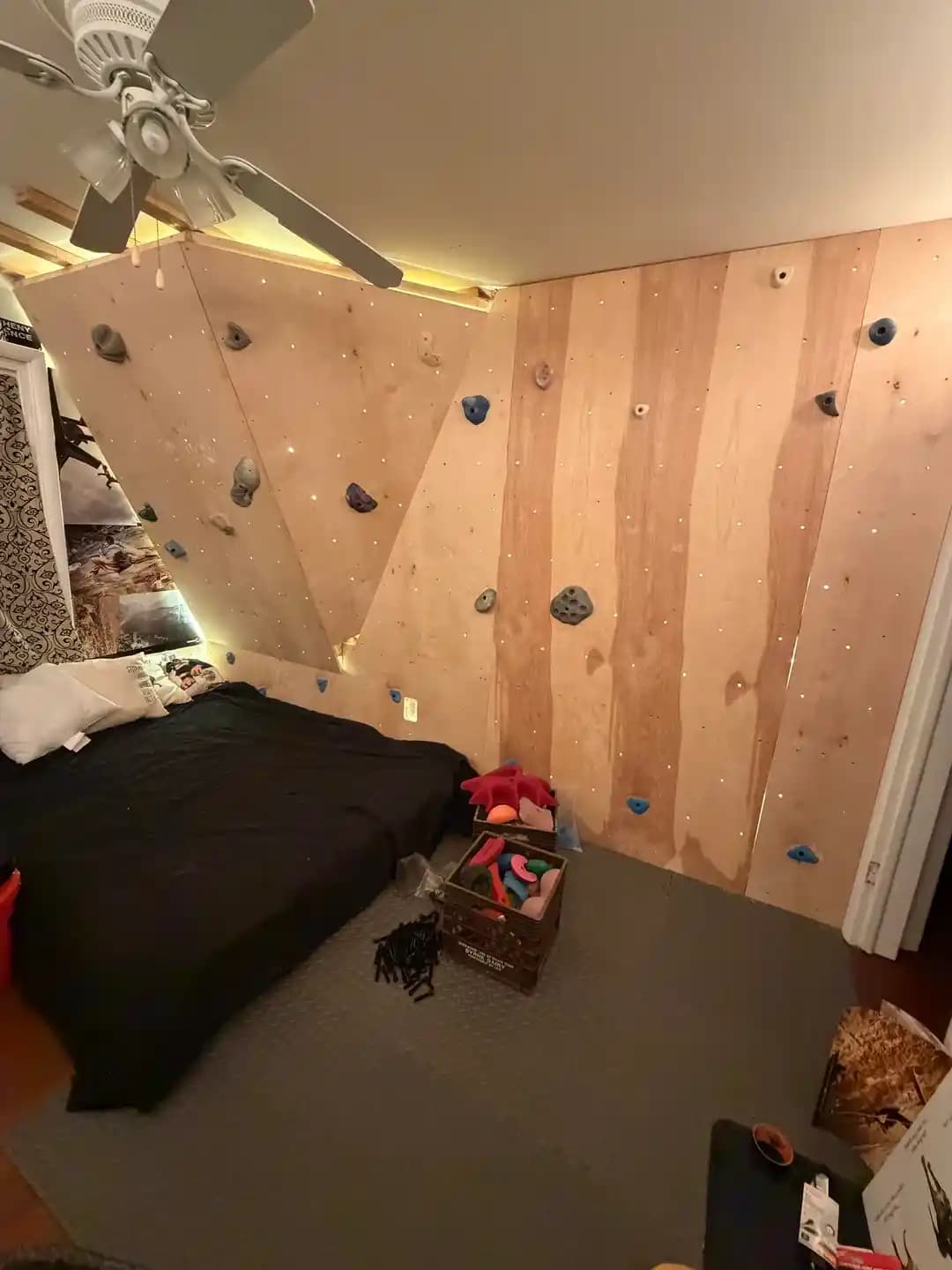 Evde Tırmanma Duvarı İnşası: Malzeme, Tasarım ve Güvenlik Detaylarıyla Pratik Rehber