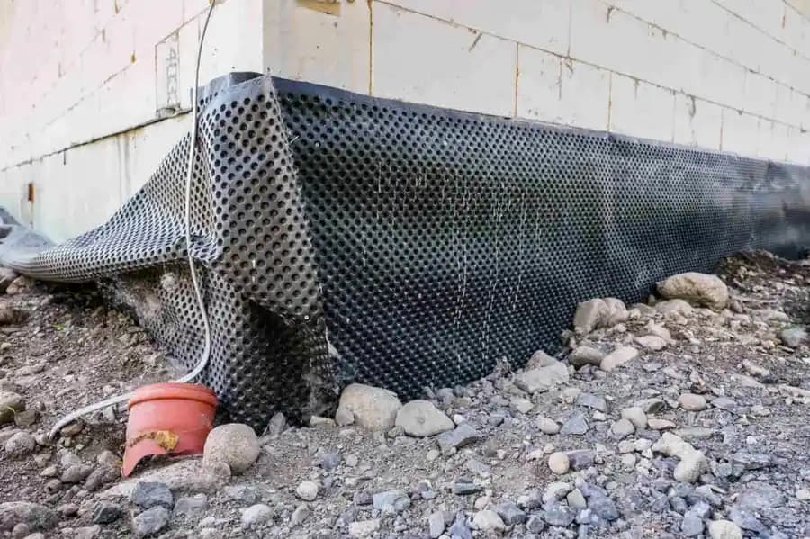 Kryp Alanlarında Nem Alma Cihazları: Seçim, Kullanım ve Nem Kontrolü Yöntemleri