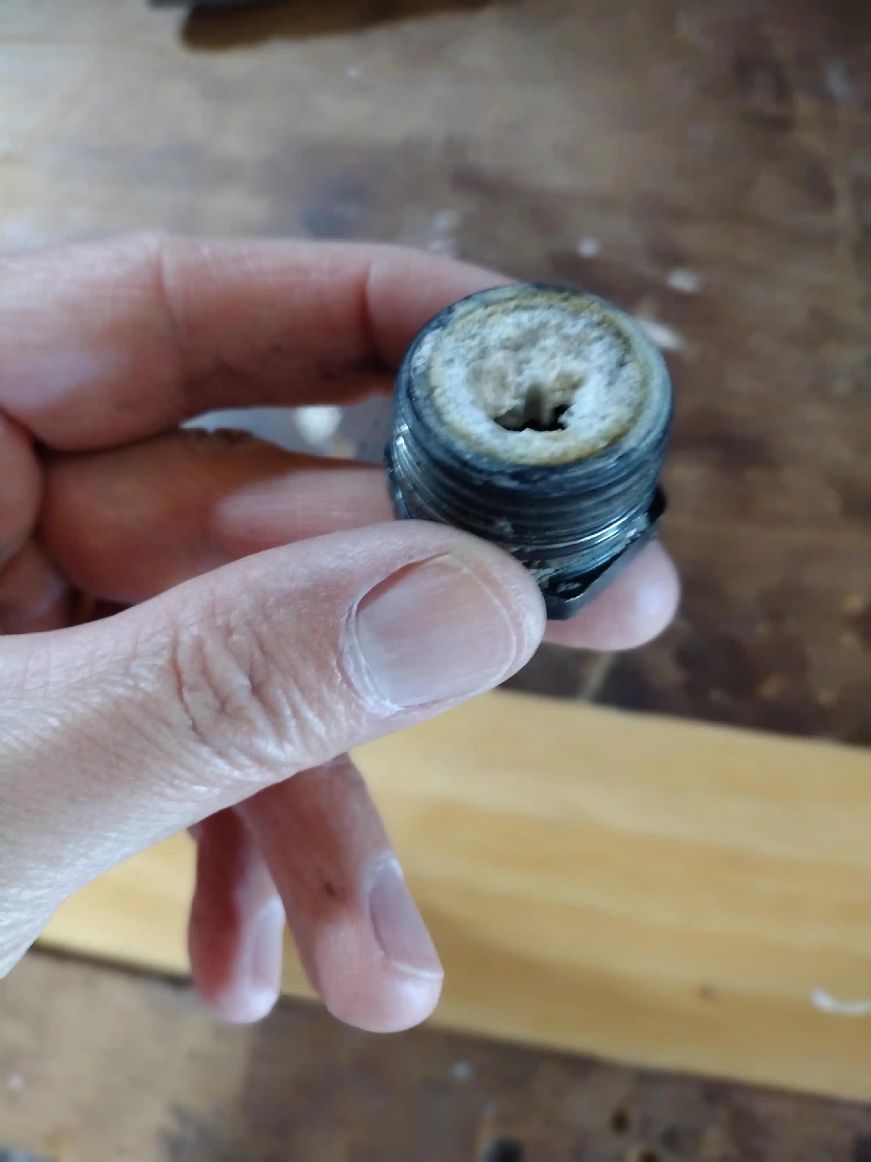 Su Isıtıcısında Anot Çubuğu Değişimi ve Bakımı: Dayanıklılık ve Koruma Yöntemleri