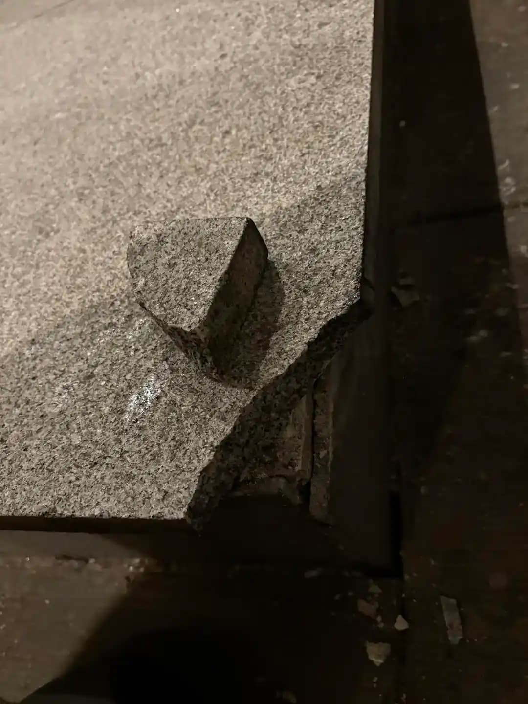 Taş Zemin Hasarlarının Onarımında Uygun Malzemeler ve Doğru Uygulama Yöntemleri