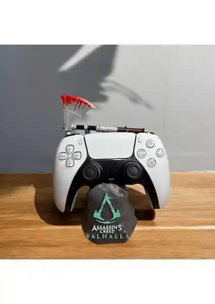 Assassin's Creed Temalı PlayStation Konsol Standı Efsanevi Tasarım ve Fonksiyonellik