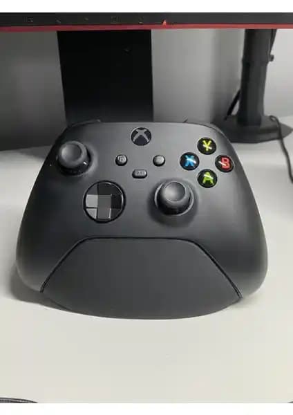 Just3dprintings Xbox Oyun Kolu Standı: Modern ve Dayanıklı Kontrol Cihazı Tutucu
