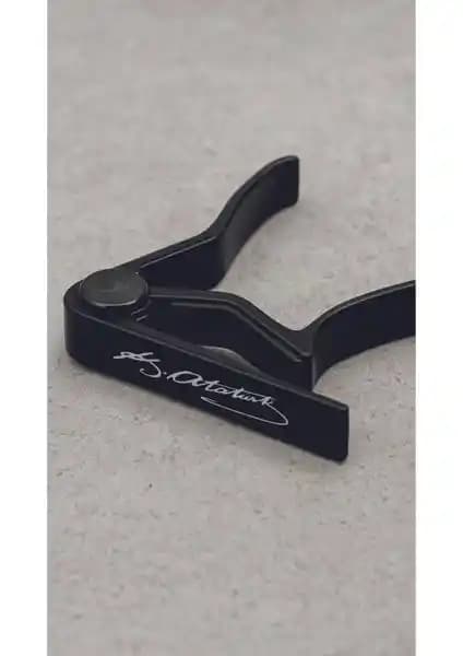 Salvador SV-75BK Siyah Desenli Gitar ve Bağlama Kaposu — Estetik ve Kullanışlı Müzik Aksesuarı