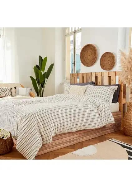 Bella Maison %100 Pamuk Sevilla ve Saten Flores Çift Kişilik Nevresim Setleri Karşılaştırması 1