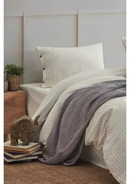 Berolige Easy Refine ve Home Design Palm Çift Kişilik Nevresim Takımları Karşılaştırması