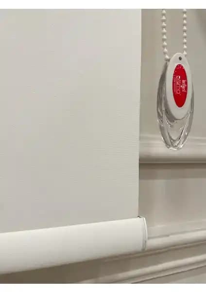 Brillant Stor Perde ile Story Perde Düz Beyaz Güneşlik Karşılaştırması ve Özellikleri