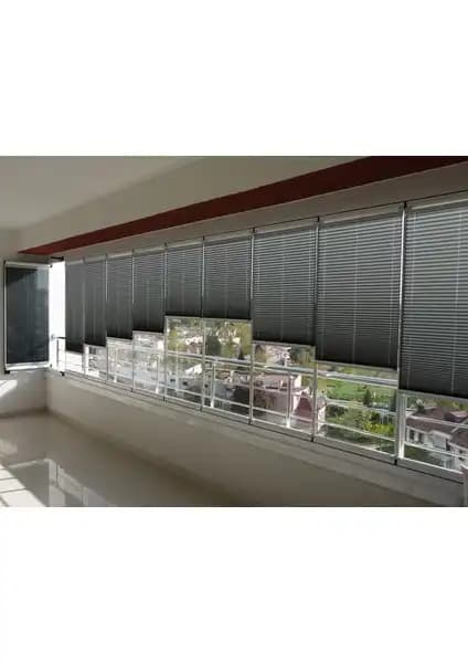 Denas Store ve Serin Home Collection Plise Perdelerinin Detaylı Karşılaştırması 1