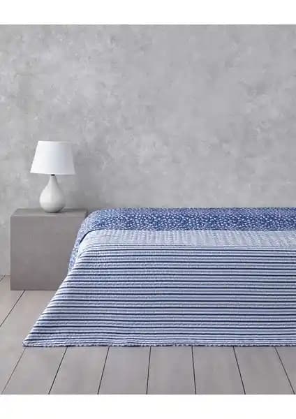 English Home Sunrose ve Taç Happy Days Yatak Örtüsü Setleri Karşılaştırması