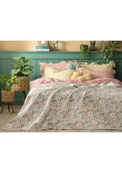 English Home Sunrose ve Wild Forest Çok Amaçlı Yatak Örtüsü Karşılaştırması 2