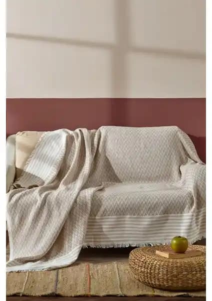 Fushia Trio ve Vagonik Zigzag Natural Keten Koltuk Örtüsü Karşılaştırması