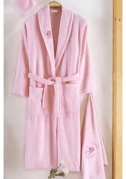 Güvenal Pamuxu Bornoz Setleri Karşılaştırması: 4 Parça ve 8 Parça Aile Setleri Hakkında Detaylar