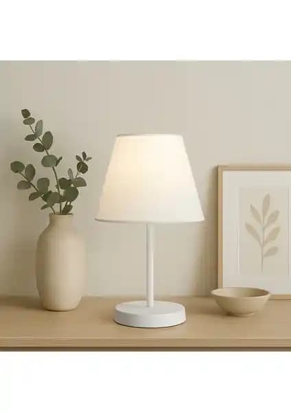 Homing Beyaz ve Milano Abajur Karşılaştırması: Hangi Model Ev Dekorunuza Uygun