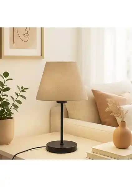 Homing Kumaş Abajur ve Kumbeji Metal Gövdeli Abajur Karşılaştırması