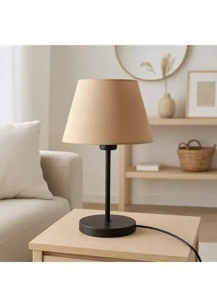 Homing Kumaş Başlık ve Kumbeji Kumaş Metal Gövdeli Abajurların Karşılaştırması 1