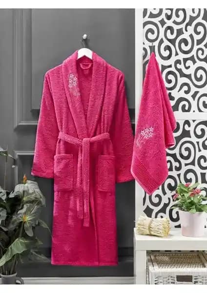 İki Popüler Bornoz Modelinin Karşılaştırması: Kullanıcı Tercihleri ve Özellikler