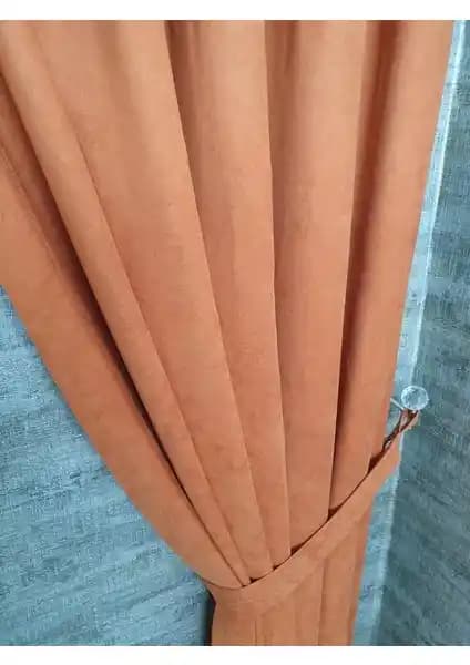 Kadife Dokulu Fon Perdeler Karşılaştırması: BBB Petek ve Demor Home Modelleri