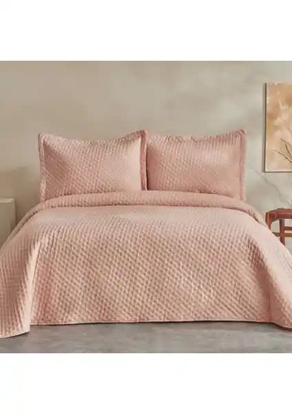 Karaca Breeze Soft ve Yataş Dazel Çift Kişilik Yatak Örtüsü Karşılaştırması