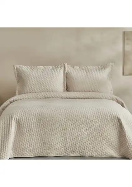 Karaca Home Breeze Soft ve Taç Glory Yatak Örtüsü Karşılaştırması ve Özellikleri 1