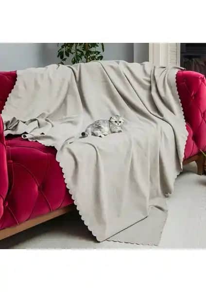 Latuda Concept ve Velerde Home Koltuk Örtüsü Karşılaştırması: Dayanıklılık ve Kullanım Özellikleri