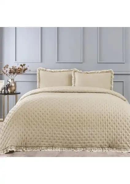 Linens Scarlett ve Madame Coco Maryon Çift Kişilik Yatak Örtüsü Karşılaştırması 1