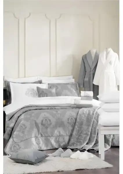 Linens Vita ve Özdilek Valioso Çift Kişilik Yatak ve Çeyiz Setleri Karşılaştırması 2