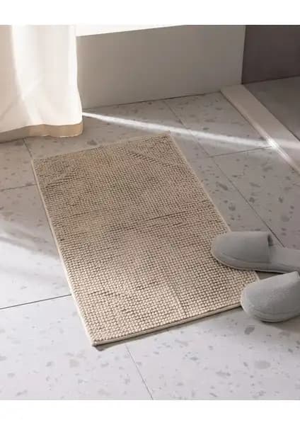 Madame Coco Conques ve Emele Banyo Paspası Karşılaştırması ve Özellikleri 1