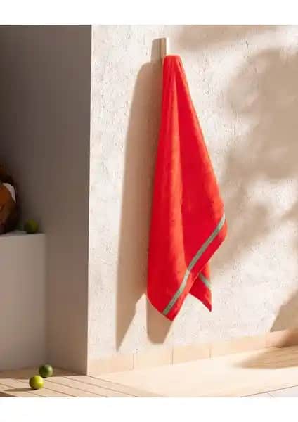 Madame Coco Niels ve Tortue Plaj Havluları Karşılaştırması: Hangi Model Sizin İçin Uygun