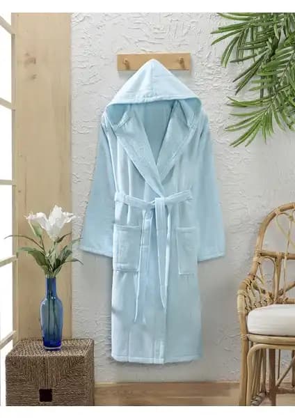 MaisonArt Comfy ve Semecca Pamuklu Kadife Kapüşonlu Bornoz Karşılaştırması 2