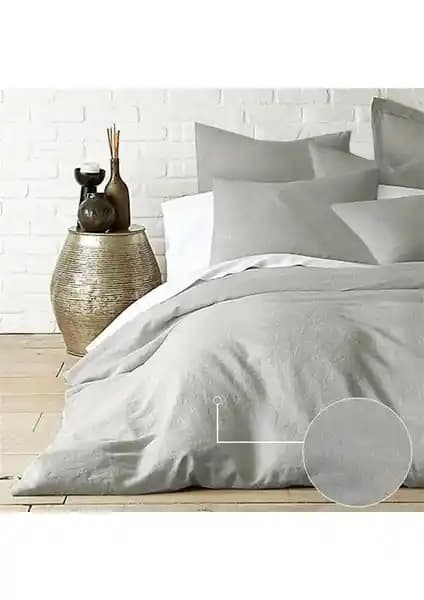 Nevresim Takımı Karşılaştırması: Caqqa Gri ve Valezium Antrasıt-Gri Modelleri İncelemesi