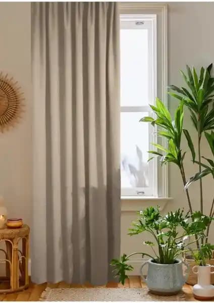 Perde Karşılaştırması: Home Color Bej ve İ.D İpek Dokuma Kadifemsi Perde Özellikleri