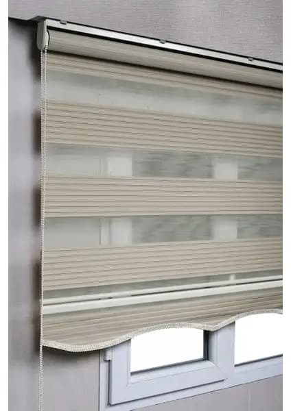 Perde Seçiminde Detaylı Karşılaştırma: Kum Beji ve Siyah-Gri Zebra Stor Modelleri 1